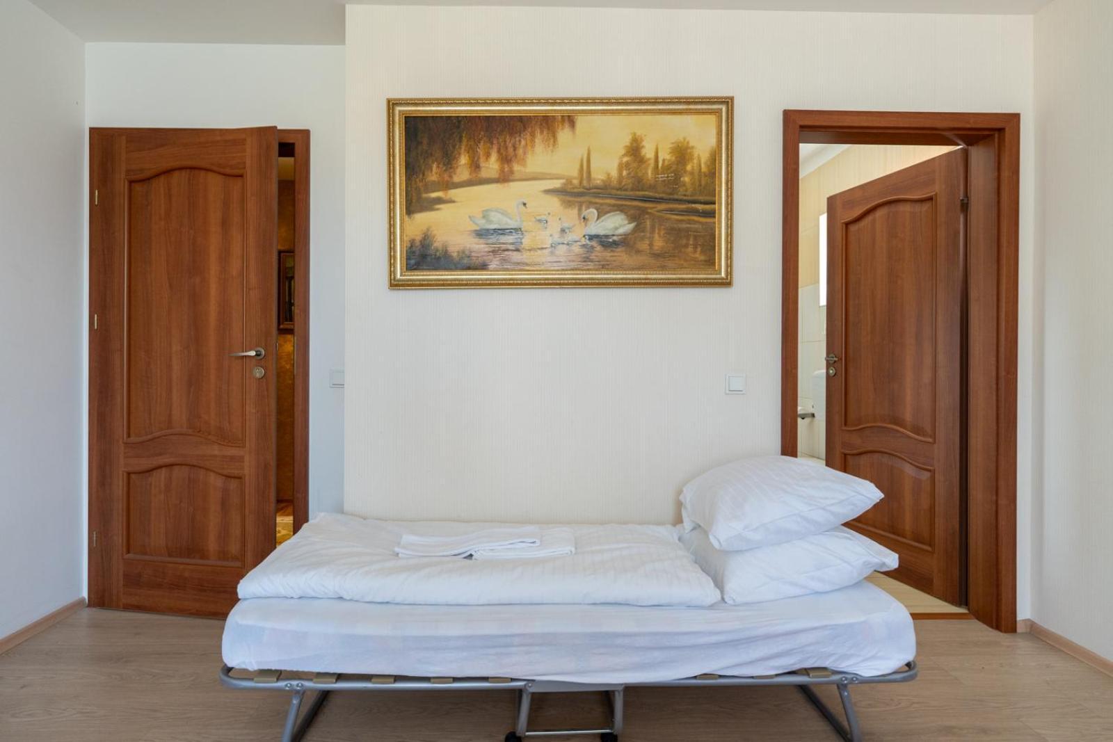 Faraway Aparthotel Near Vienna Airport With Anytime Self Check In Bruck an der Leitha Habitación foto